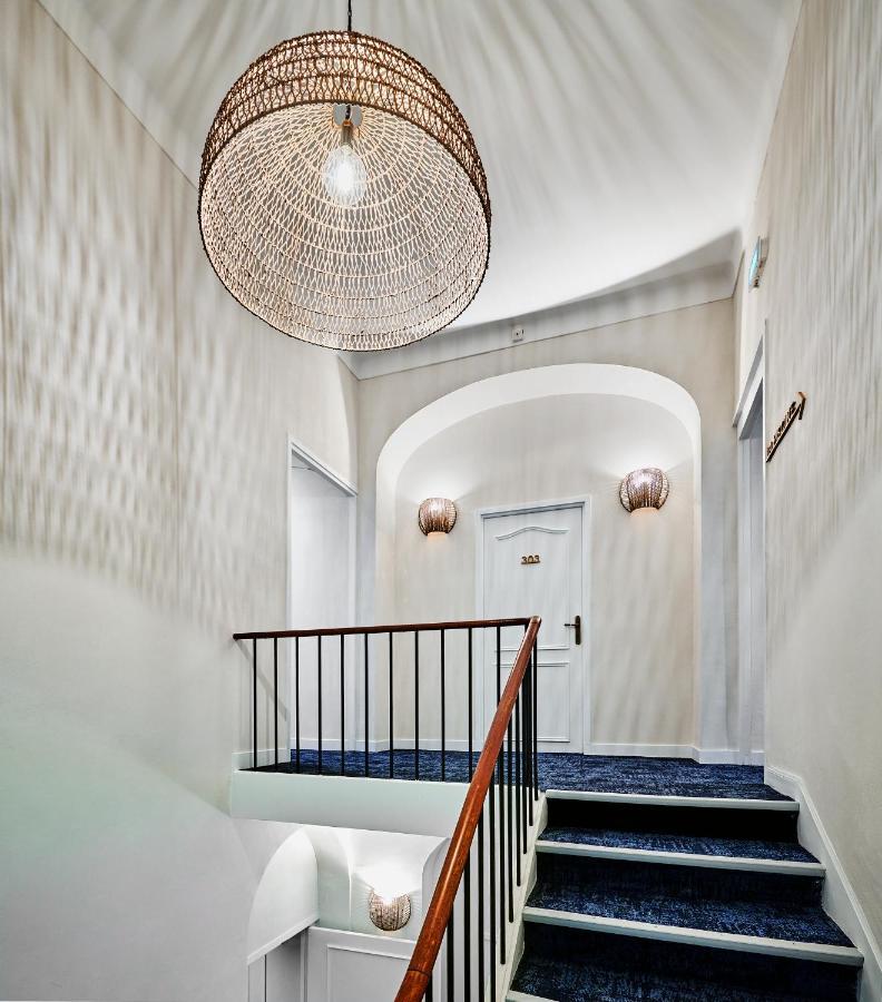 Hotel Le Suquet Cannes Ngoại thất bức ảnh